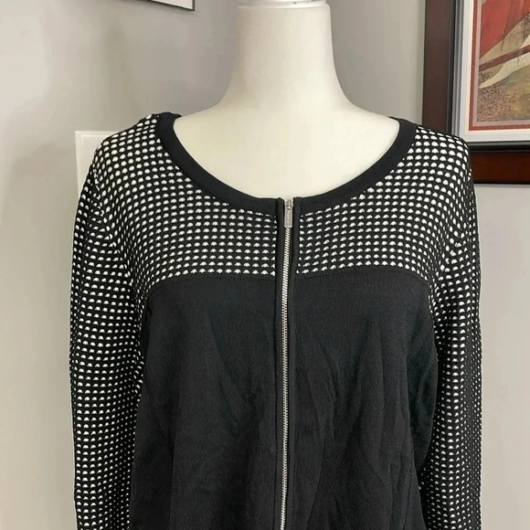 Calvin Klein Woman Zippered Cardigan NEW Black and White Sweater Size 1X - Picture 2 of 8